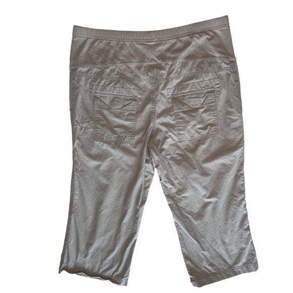 Liz Lange Maternity Tan Khaki Capri Summer Cropped Pants - Picture 2 of 10